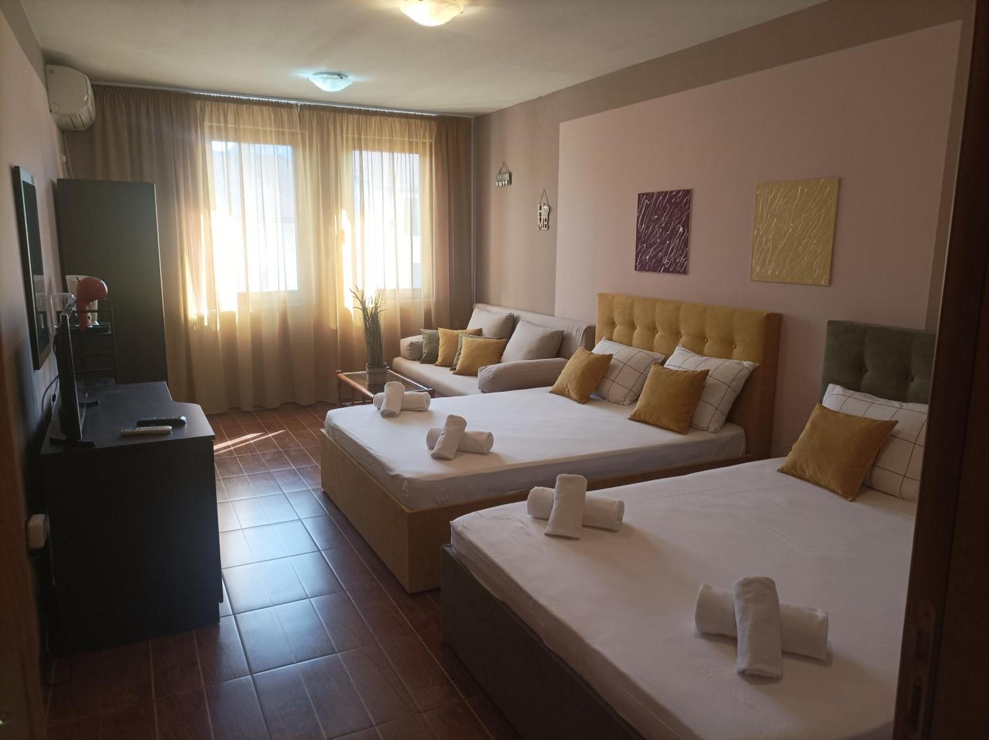 Cosy Apartments And Spectacular Rooms Fotiadis Veliko Tarnovo Luaran gambar